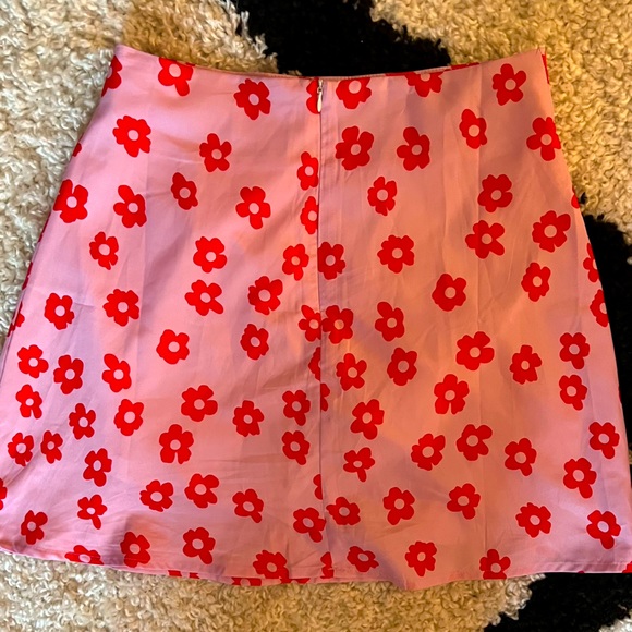 Urban Outfitters Floral Skort - Picture 2 of 3